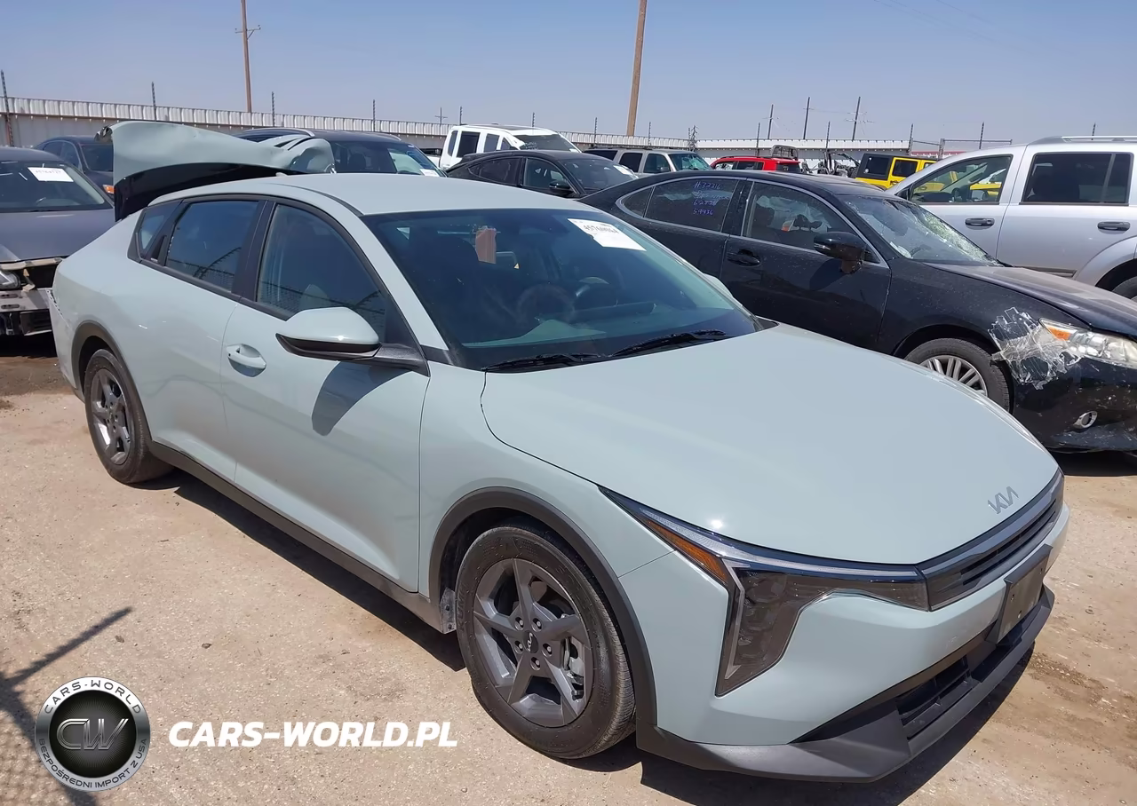 2025 Kia K4 Lxs VIN:3KPFT4DE1SE245124 - 1