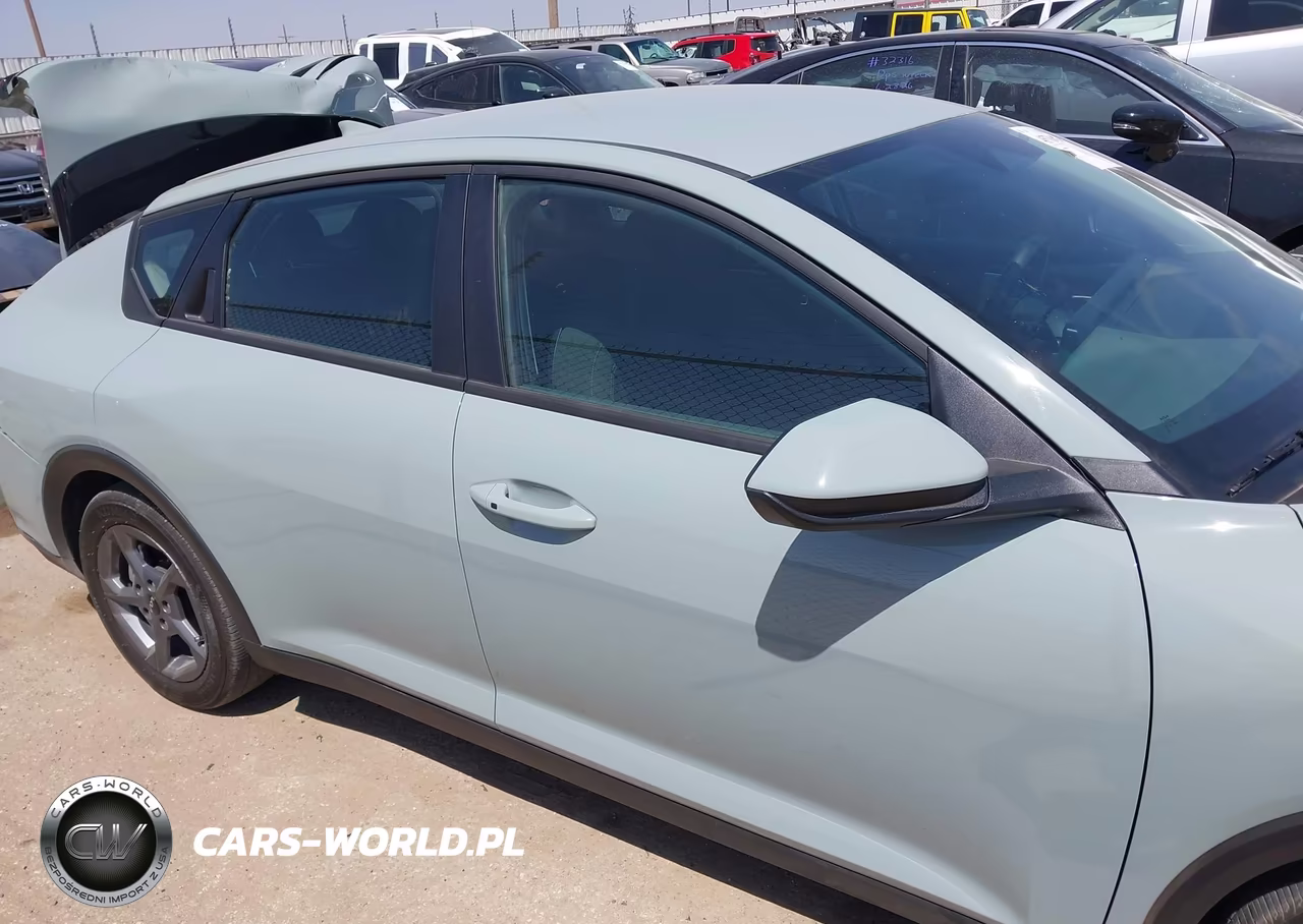 2025 Kia K4 Lxs VIN:3KPFT4DE1SE245124 - 13