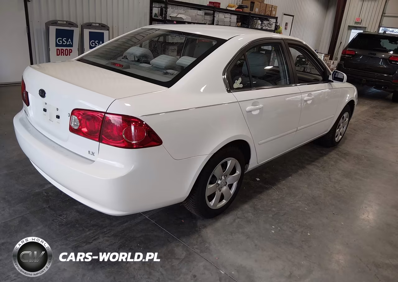 2008 Kia Optima Lx VIN:KNAGE123685197989 - 4