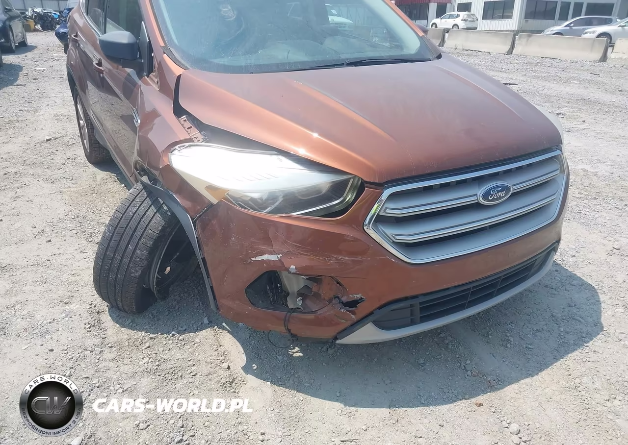 2017 Ford Escape Se VIN:1FMCU0GD6HUB77677 - 6