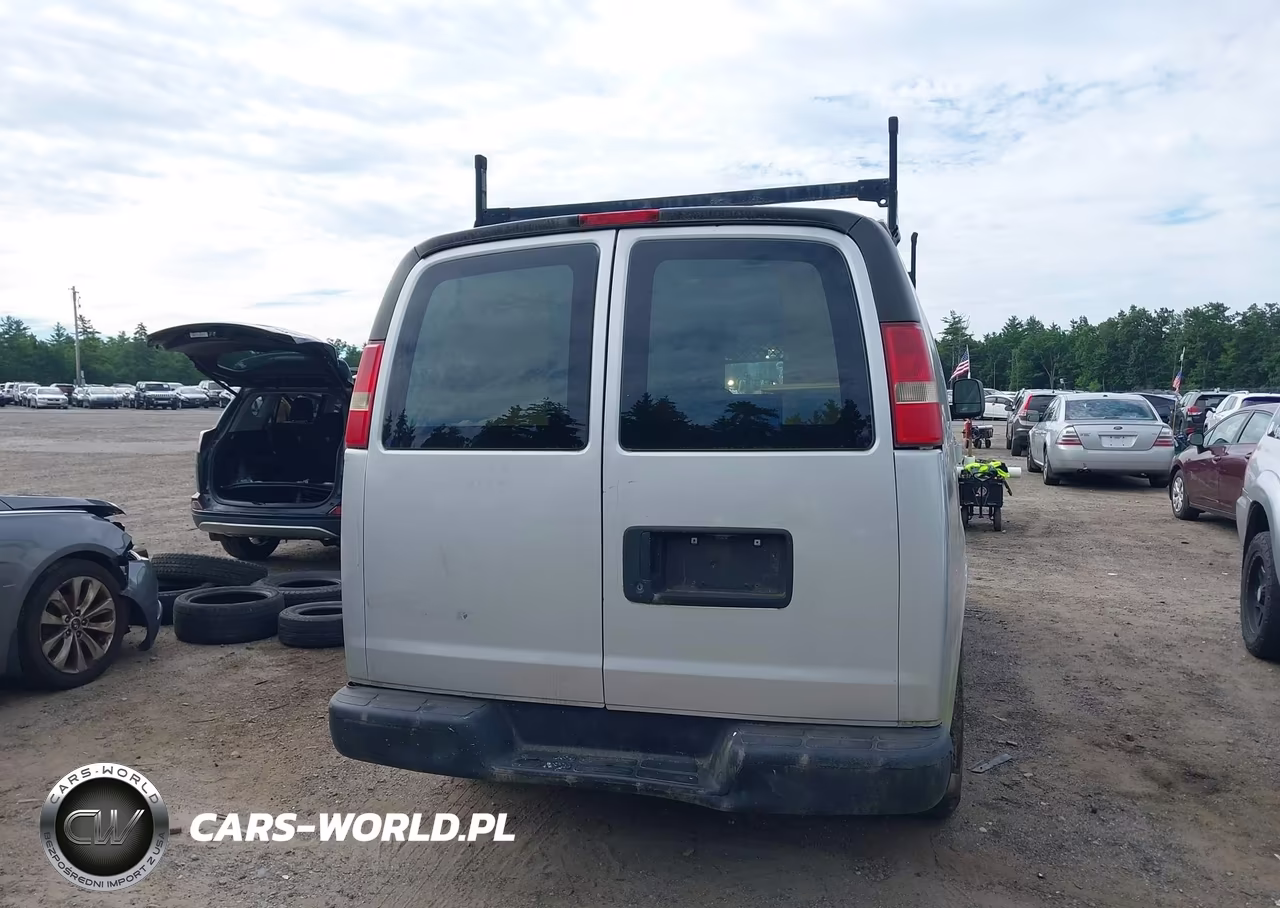 2010 Chevrolet Express 1500 Work Van VIN:1GCUGADX0A1181543 - 12