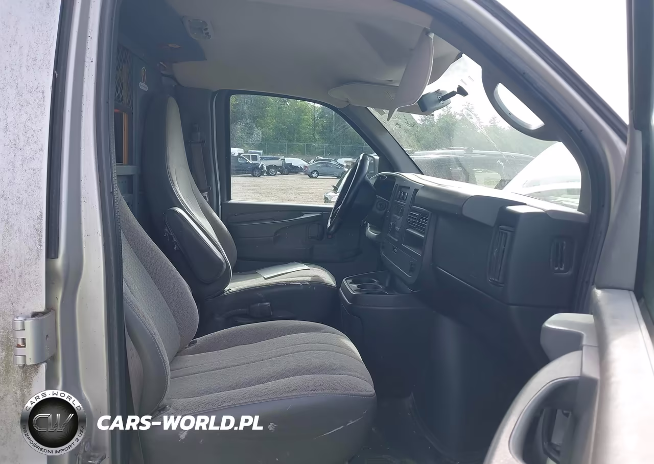 2010 Chevrolet Express 1500 Work Van VIN:1GCUGADX0A1181543 - 5