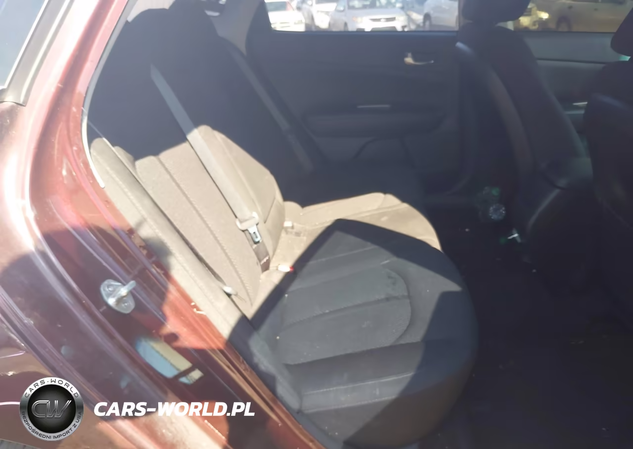 2019 Kia Optima Lx VIN:5XXGT4L30KG343721 - 8