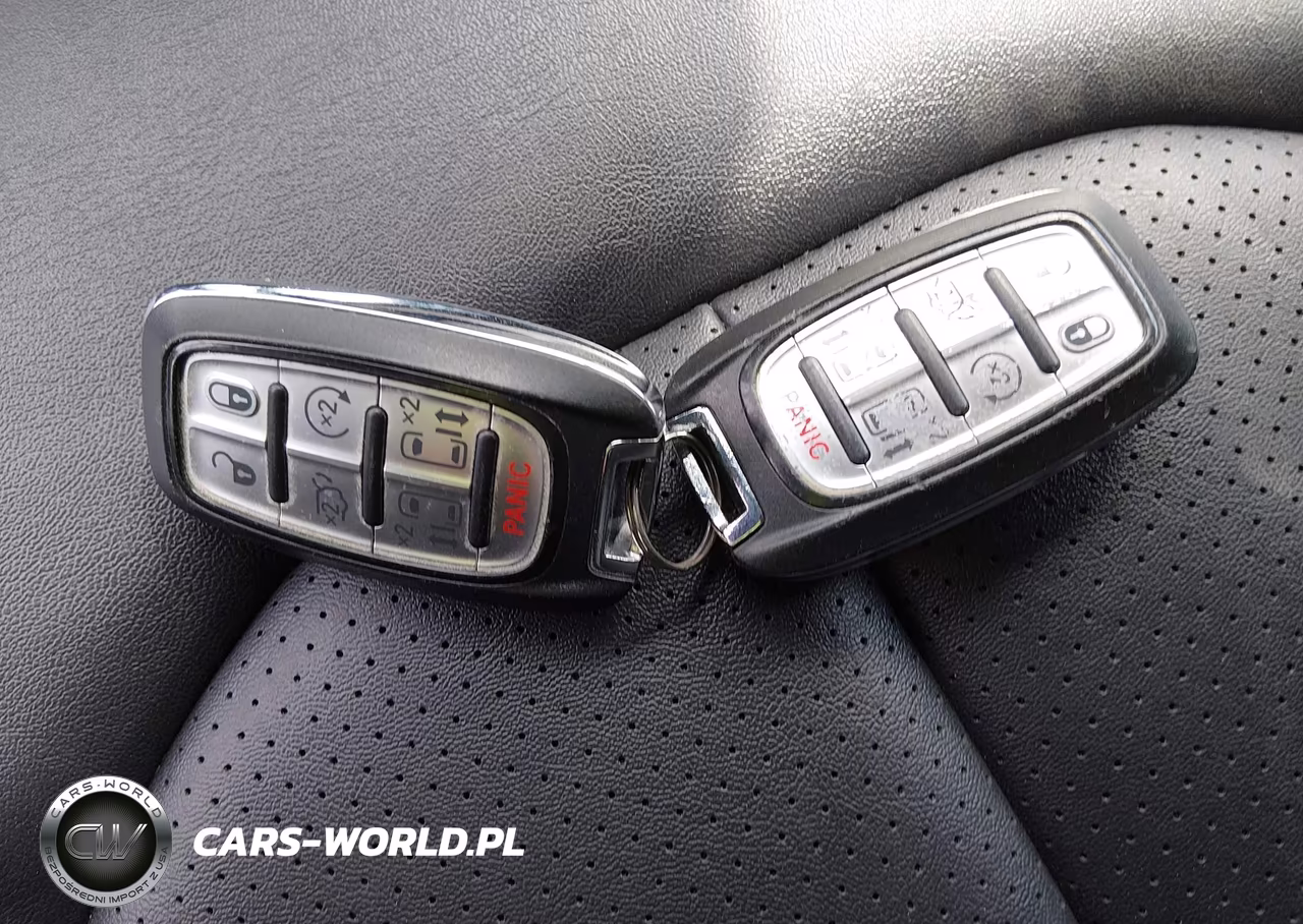 2025 Chrysler Voyager Lx VIN:2C4RC1CG6SR583602 - 11