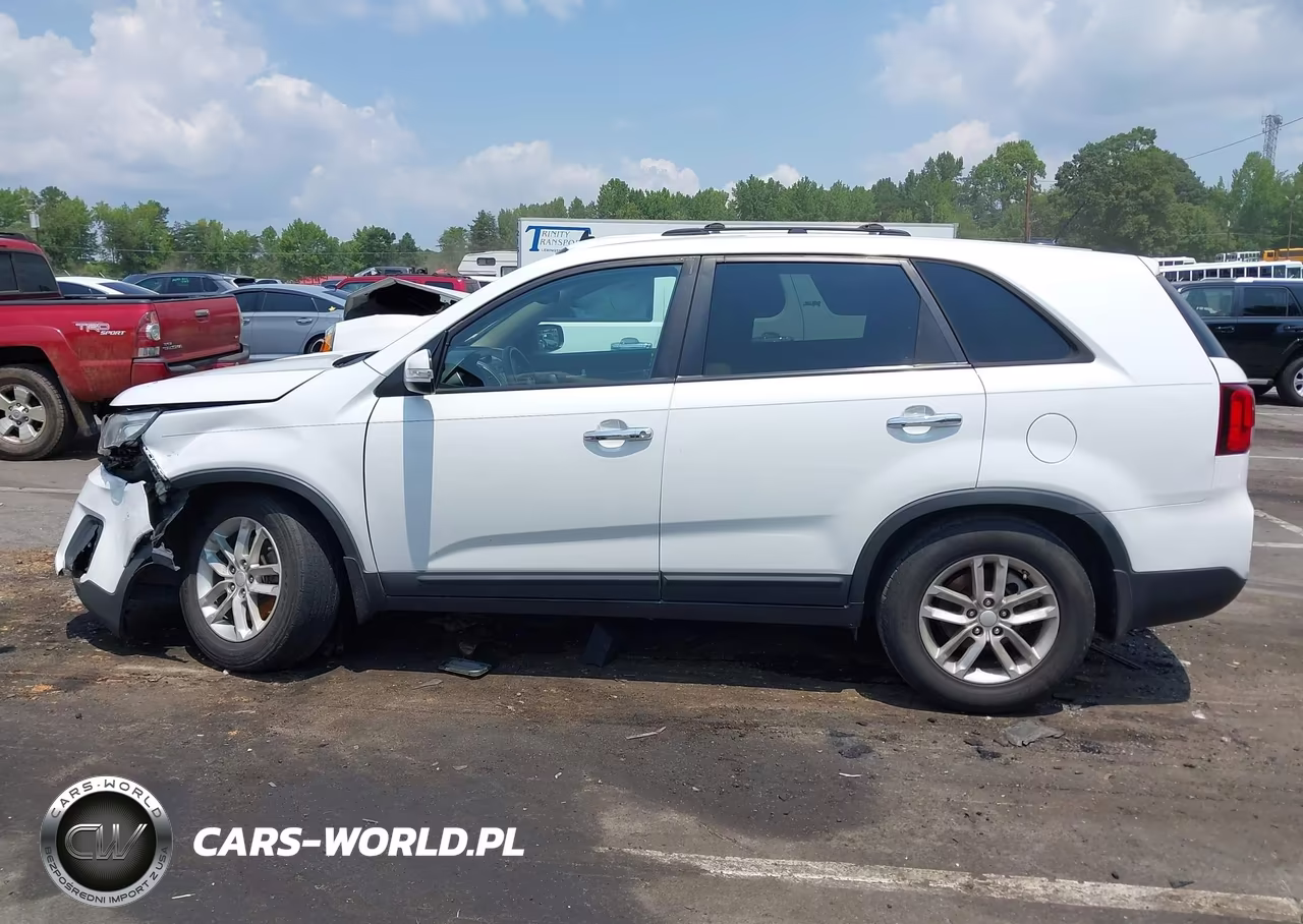 2015 Kia Sorento Lx VIN:5XYKT3A61FG591110 - 14