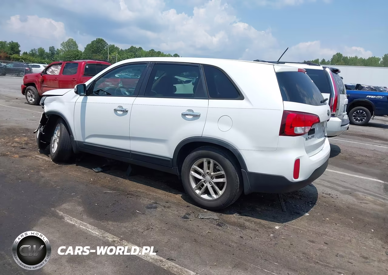 2015 Kia Sorento Lx VIN:5XYKT3A61FG591110 - 3