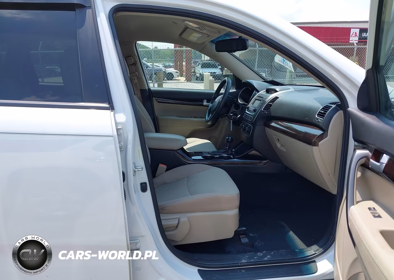 2015 Kia Sorento Lx VIN:5XYKT3A61FG591110 - 5