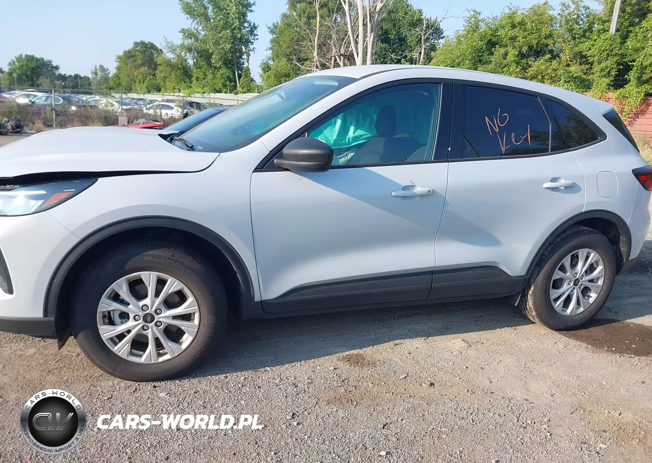 2025 Ford Escape Active VIN:1FMCU9GN8SUB56463 - 13