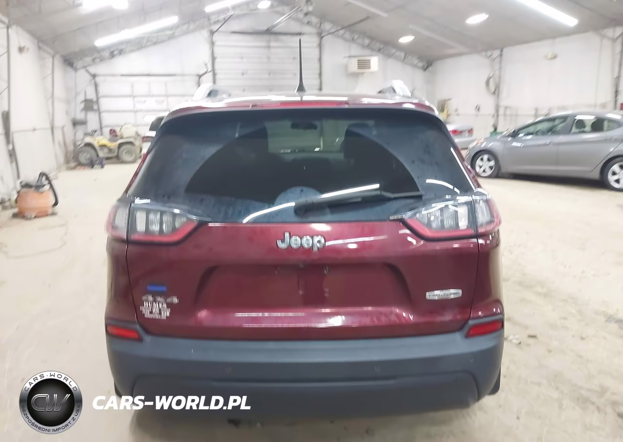 2019 Jeep Cherokee Latitude Plus 4X4 VIN:1C4PJMLB9KD442304 - 16