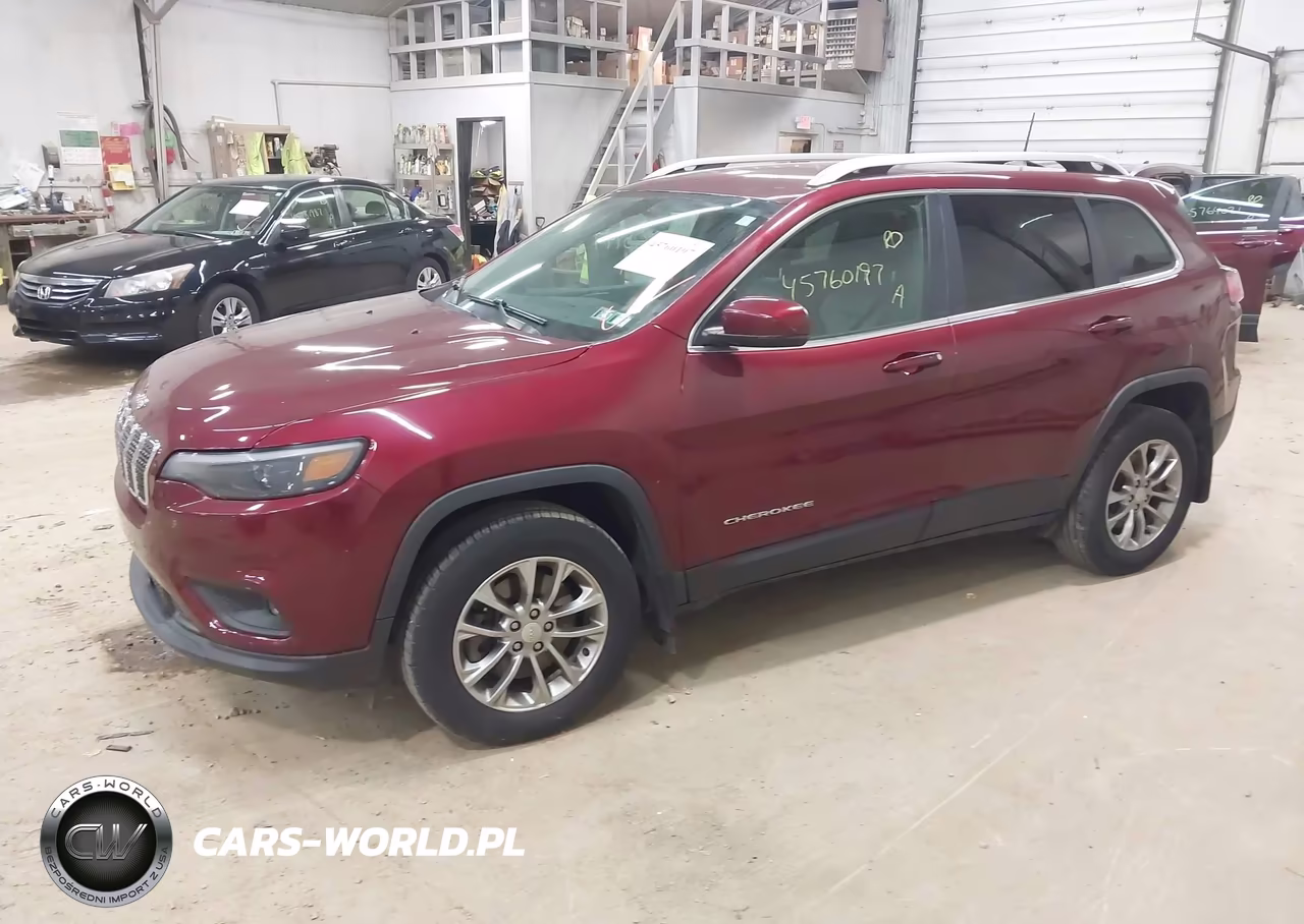 2019 Jeep Cherokee Latitude Plus 4X4 VIN:1C4PJMLB9KD442304 - 2