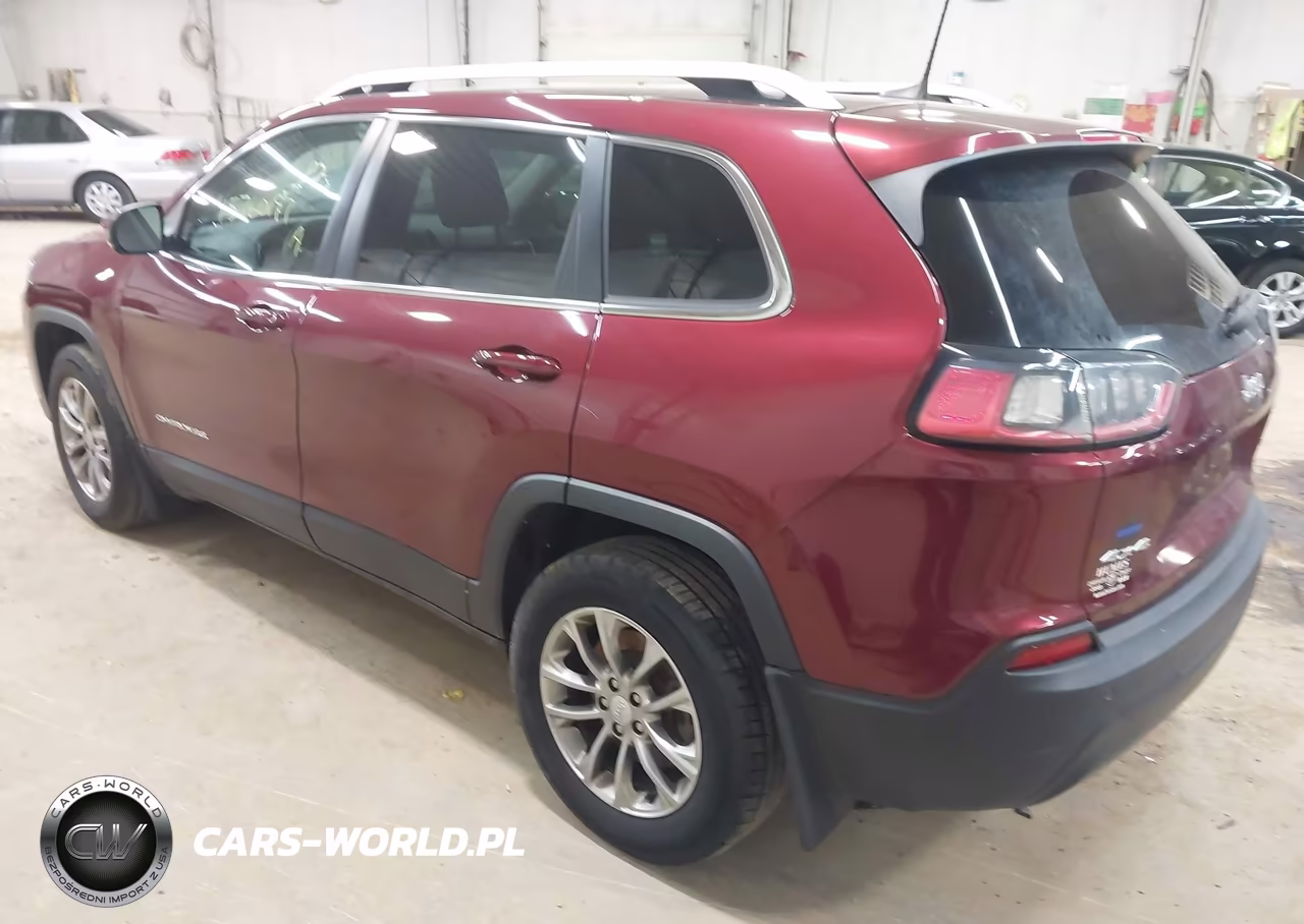 2019 Jeep Cherokee Latitude Plus 4X4 VIN:1C4PJMLB9KD442304 - 3