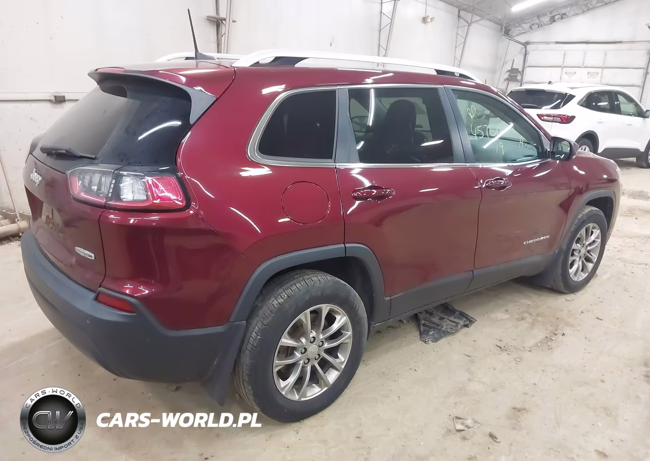 2019 Jeep Cherokee Latitude Plus 4X4 VIN:1C4PJMLB9KD442304 - 4