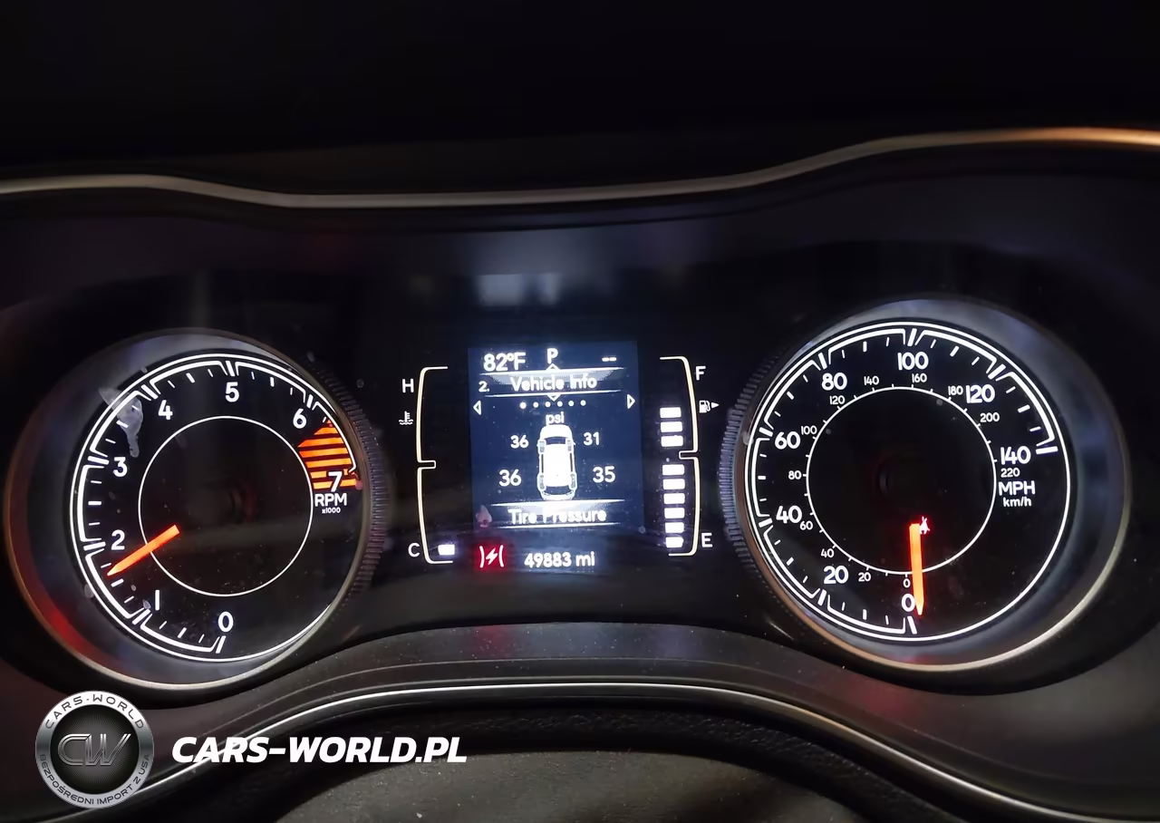 2019 Jeep Cherokee Latitude Plus 4X4 VIN:1C4PJMLB9KD442304 - 7