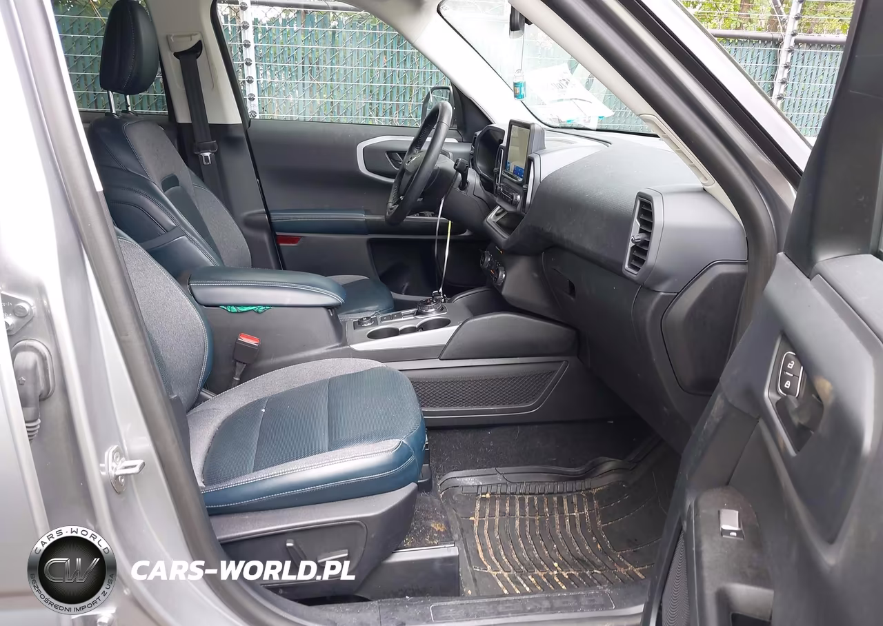 2021 Ford Bronco Sport Outer Banks VIN:3FMCR9C65MRA51700 - 5