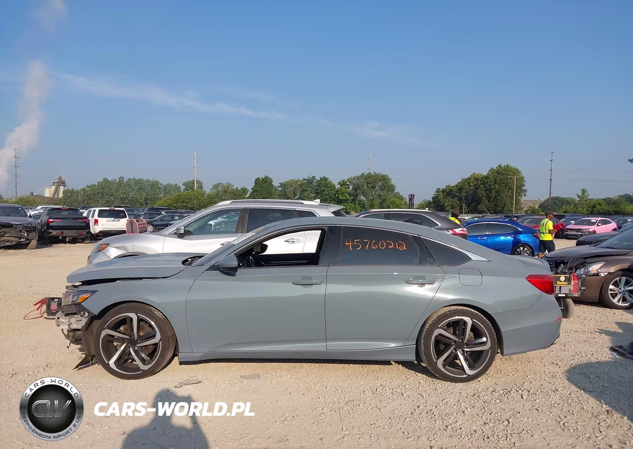 2018 Honda Accord Sport VIN:1HGCV1F35JA095271 - 15