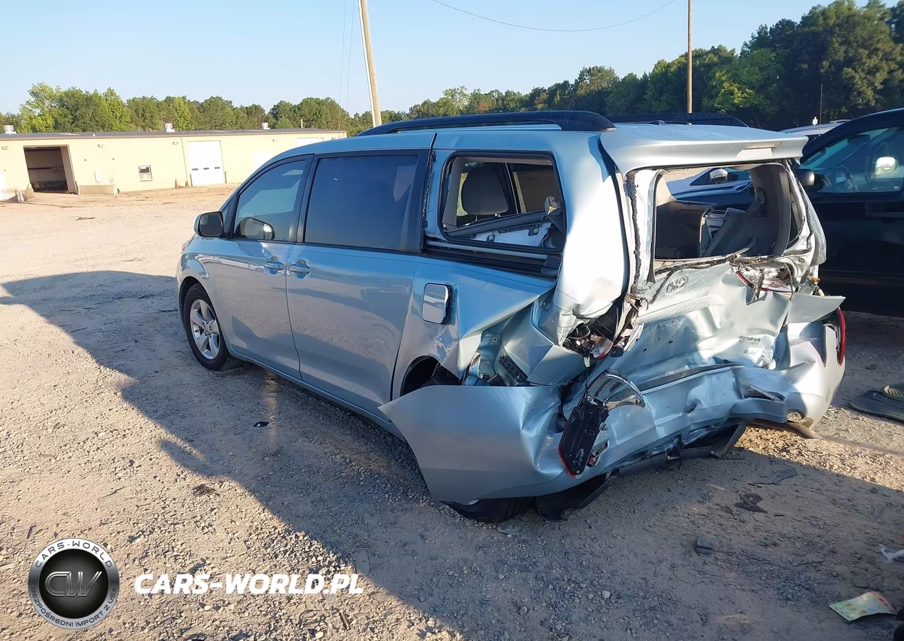 2016 Toyota Sienna Le 8 Passenger VIN:5TDKK3DC8GS713986 - 3