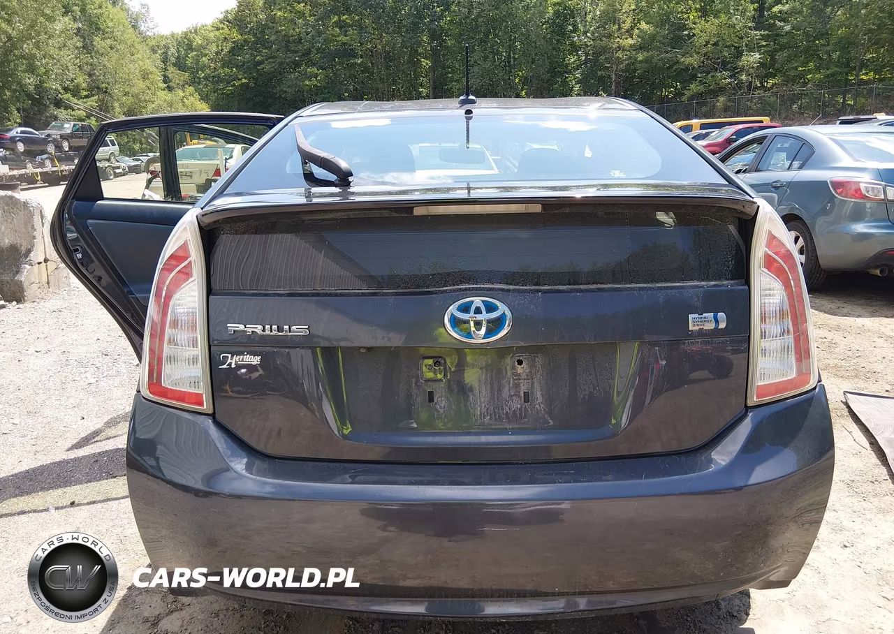 2015 Toyota Prius VIN:JTDKN3DU9F0444088 - 16
