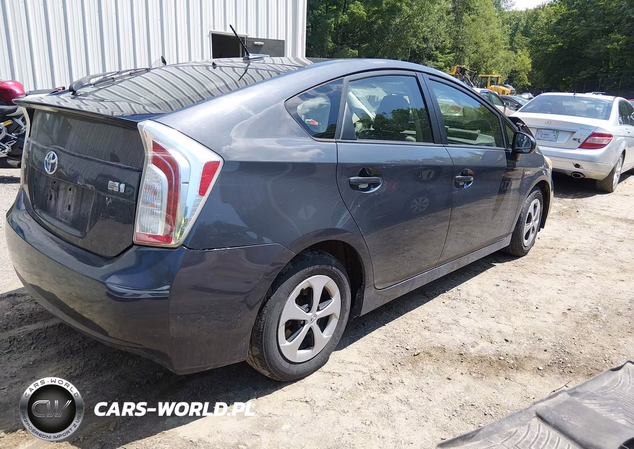 2015 Toyota Prius VIN:JTDKN3DU9F0444088 - 4