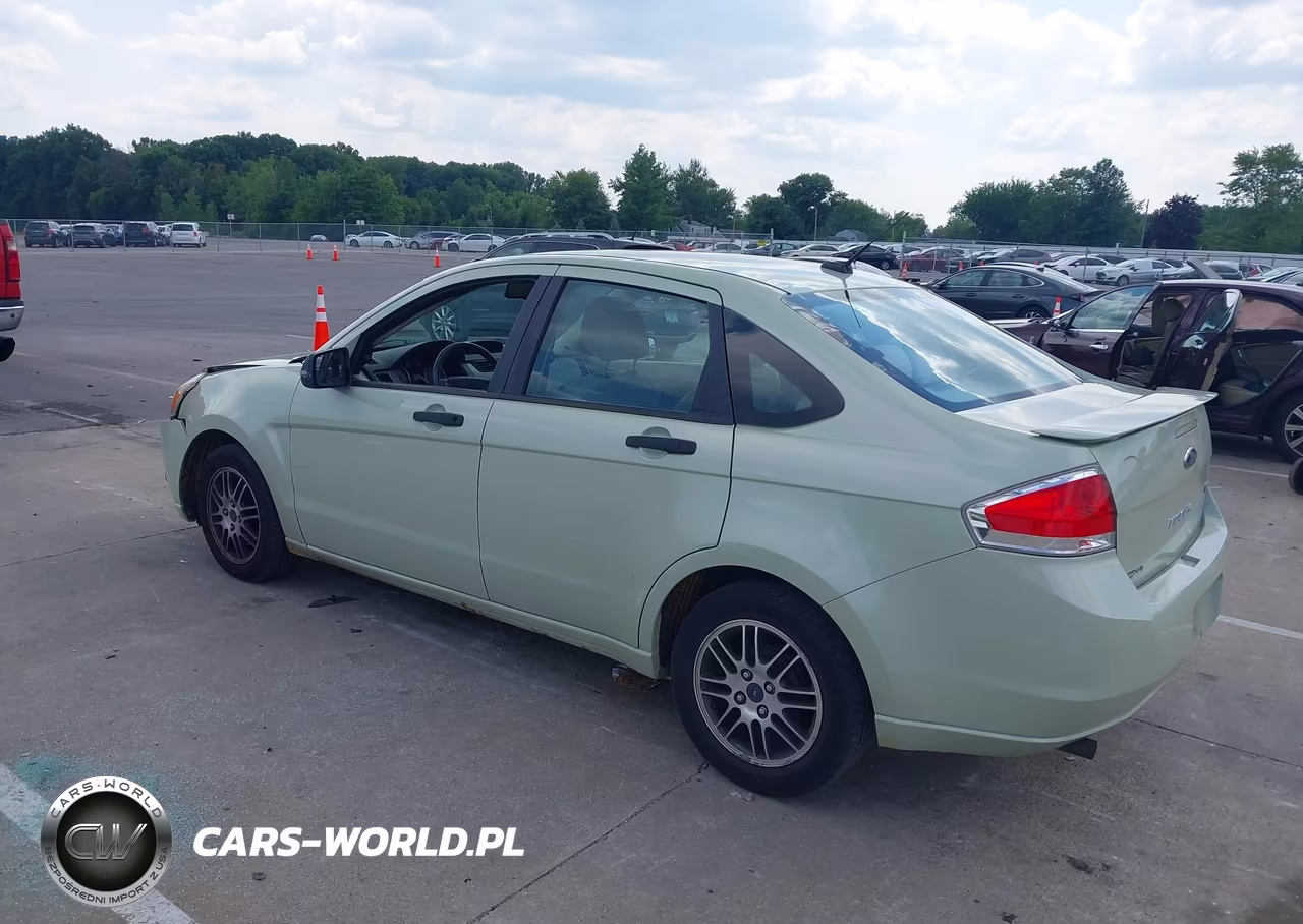2010 Ford Focus Se VIN:1FAHP3FN4AW295546 - 3