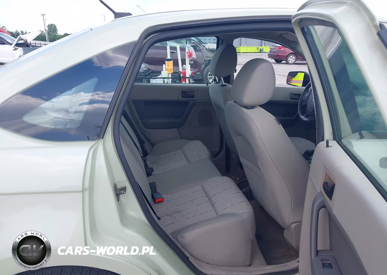 2010 Ford Focus Se VIN:1FAHP3FN4AW295546 - 8
