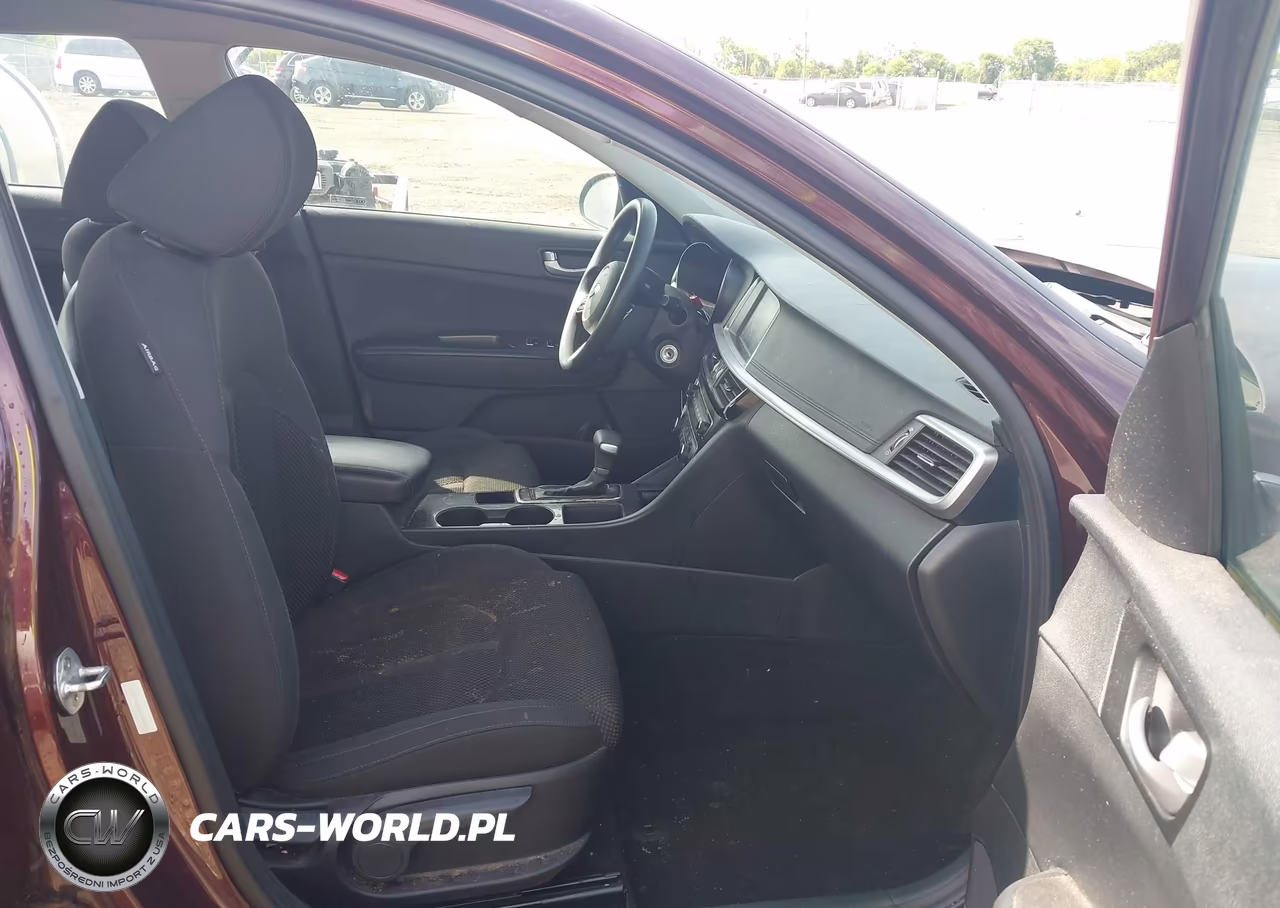 2019 Kia Optima Lx VIN:5XXGT4L31KG296022 - 5