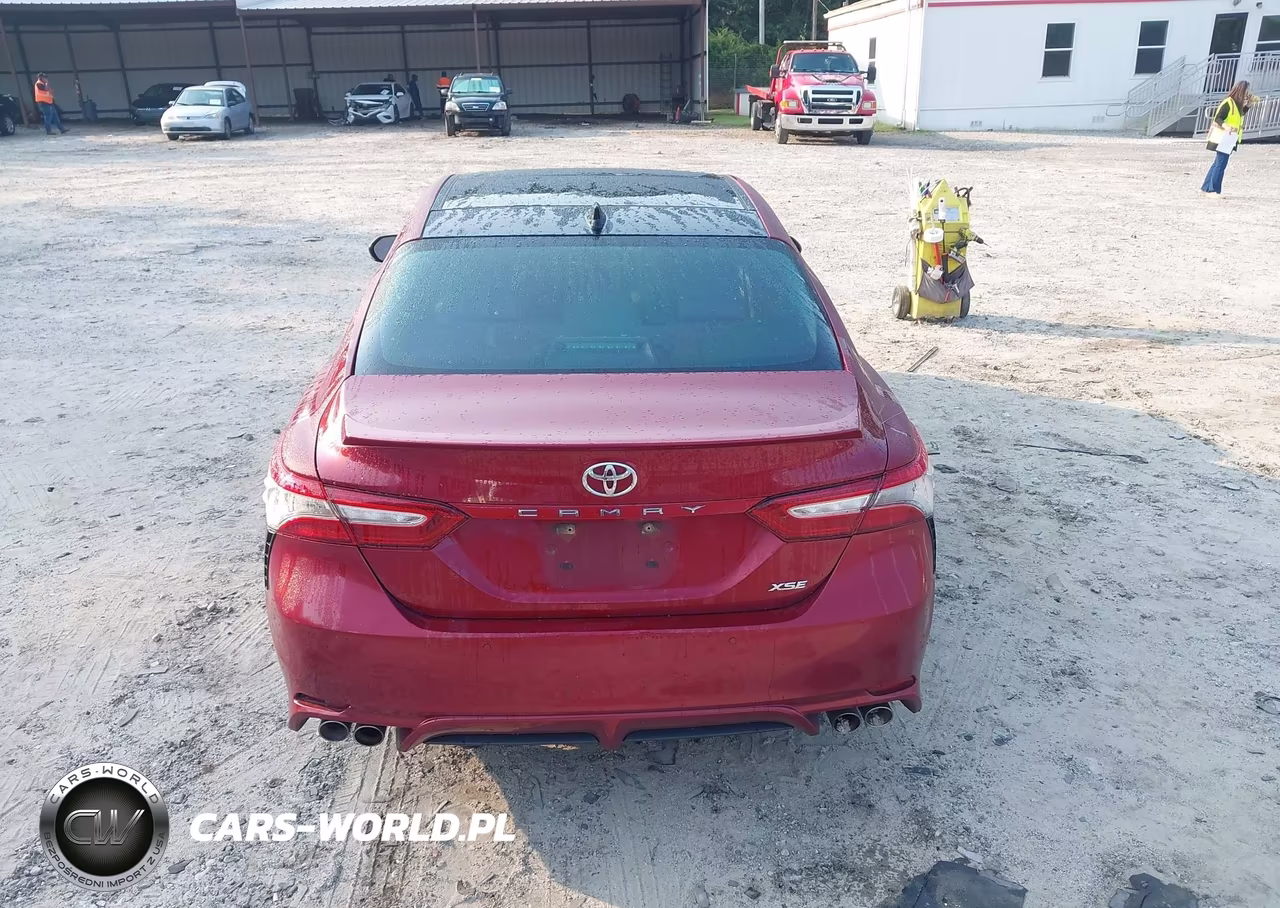 2018 Toyota Camry Xse VIN:4T1B61HK3JU669257 - 16
