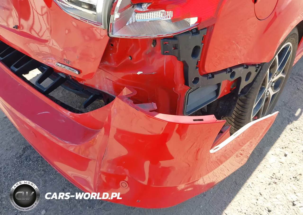 2015 Ford Focus Se VIN:1FADP3F26FL322632 - 13