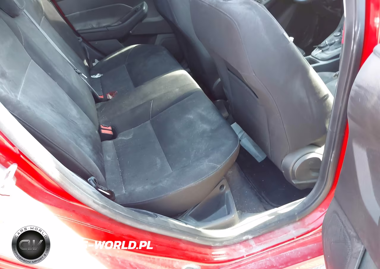 2015 Ford Focus Se VIN:1FADP3F26FL322632 - 8