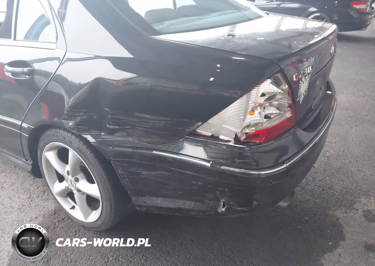 2005 Mercedes-Benz C 230 Kompressor Sport VIN:WDBRF40J35F711622 - 6