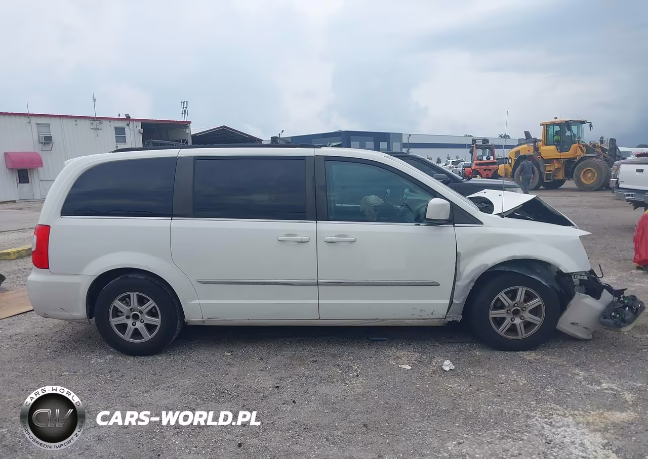 2011 Chrysler Town & Country Touring VIN:2A4RR5DG1BR638357 - 13
