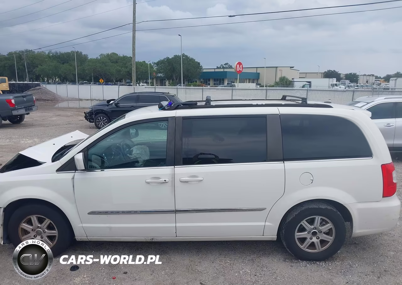 2011 Chrysler Town & Country Touring VIN:2A4RR5DG1BR638357 - 14
