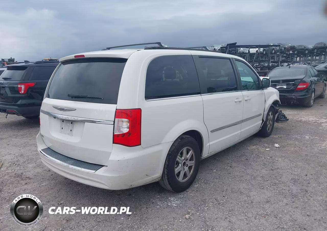 2011 Chrysler Town & Country Touring VIN:2A4RR5DG1BR638357 - 4