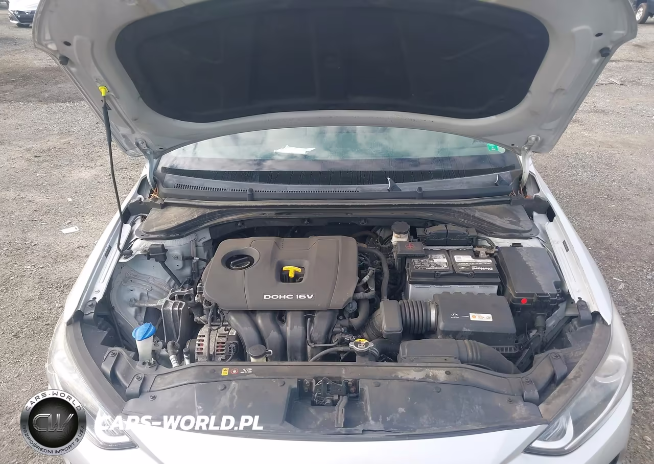 2018 Hyundai Elantra Sel VIN:5NPD84LF5JH320985 - 10