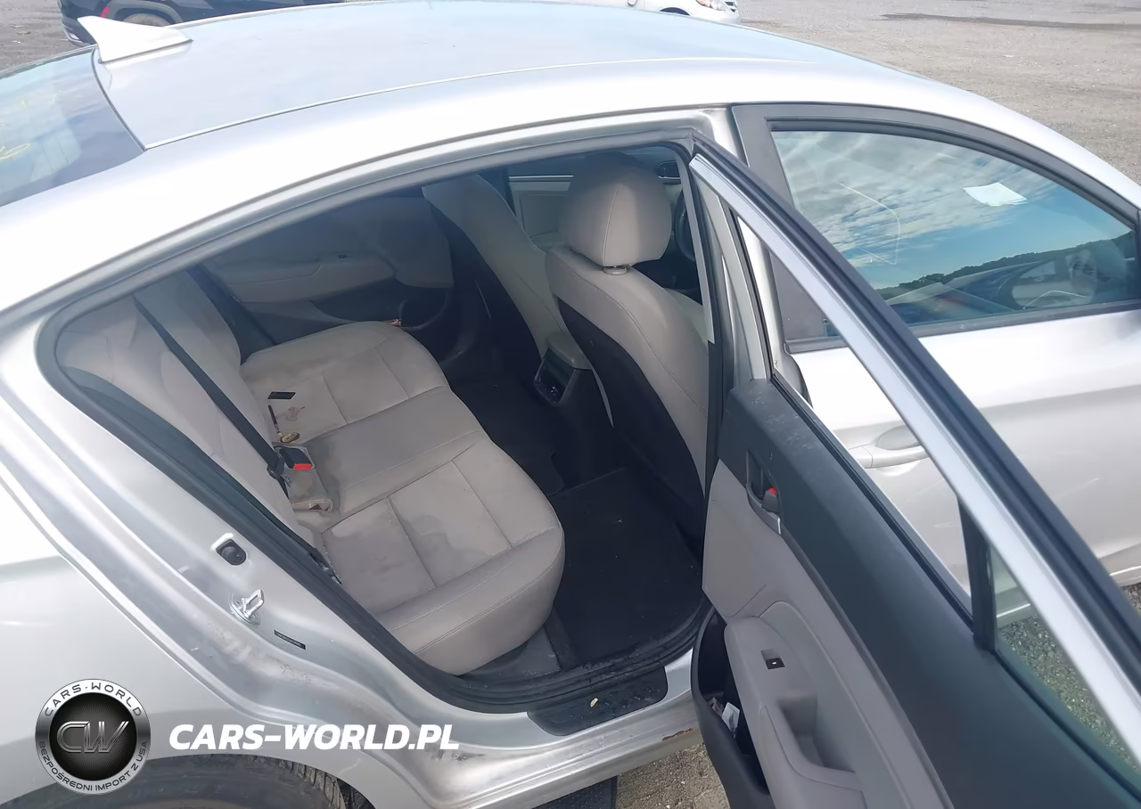 2018 Hyundai Elantra Sel VIN:5NPD84LF5JH320985 - 8