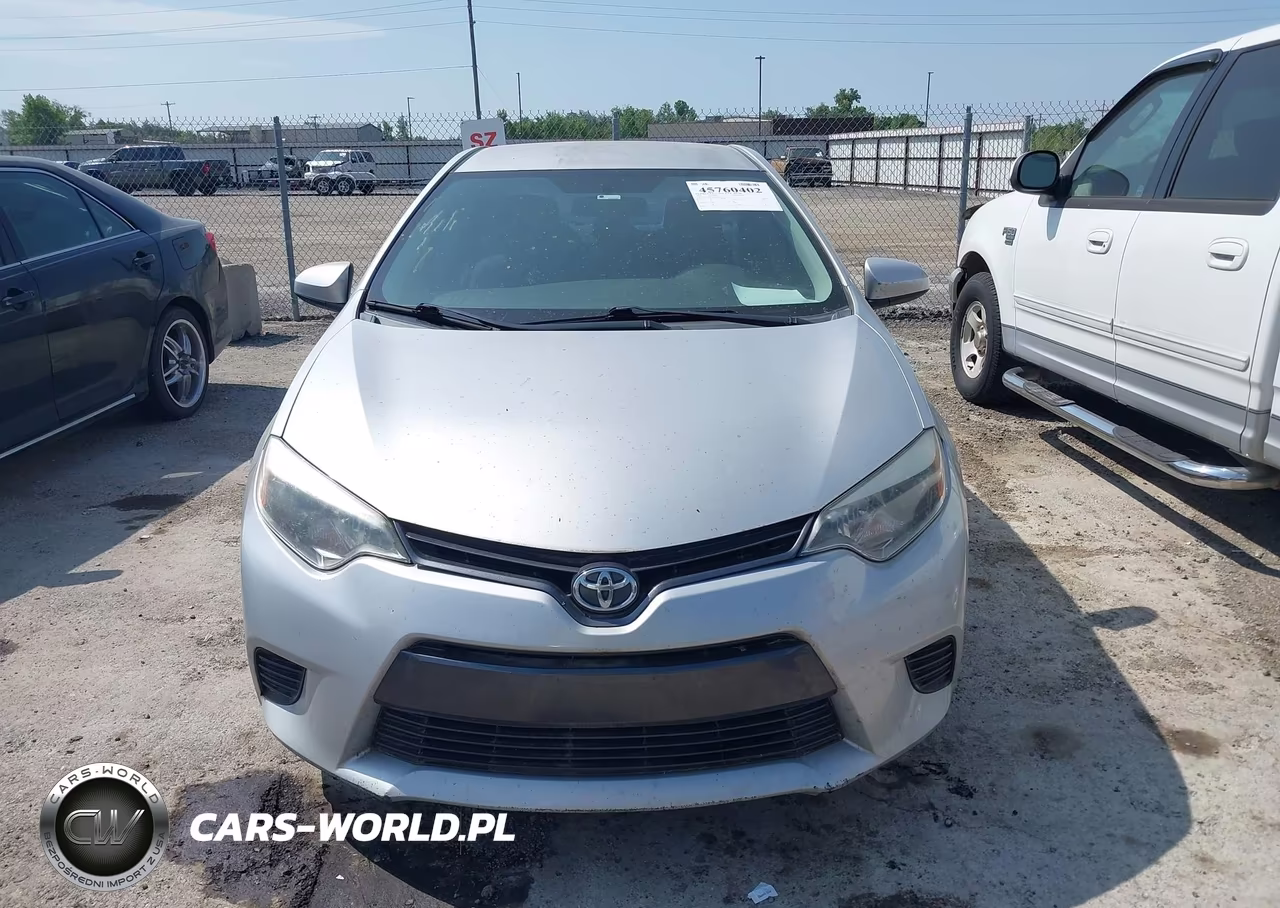 2015 Toyota Corolla Le VIN:5YFBURHEXFP329773 - 12