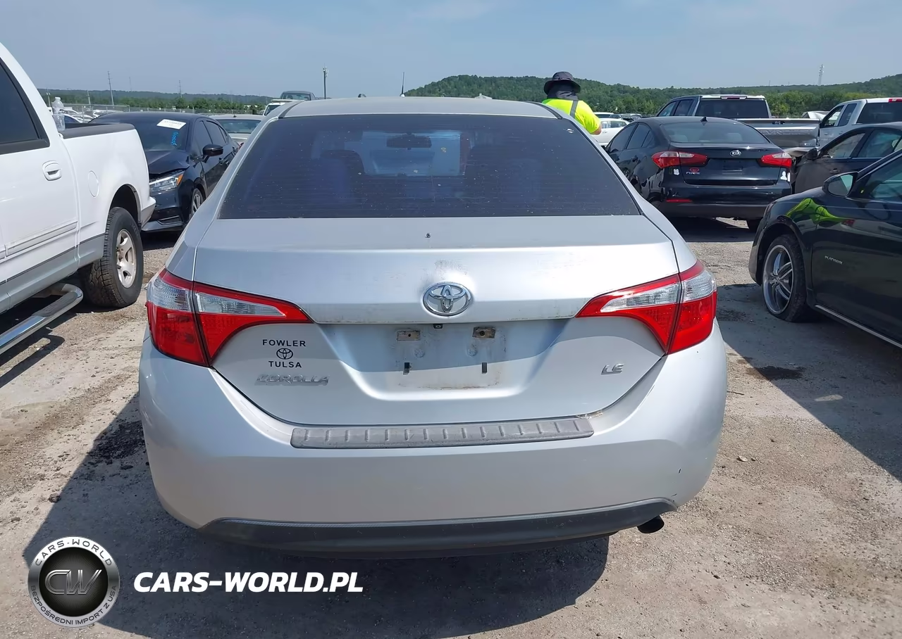 2015 Toyota Corolla Le VIN:5YFBURHEXFP329773 - 16