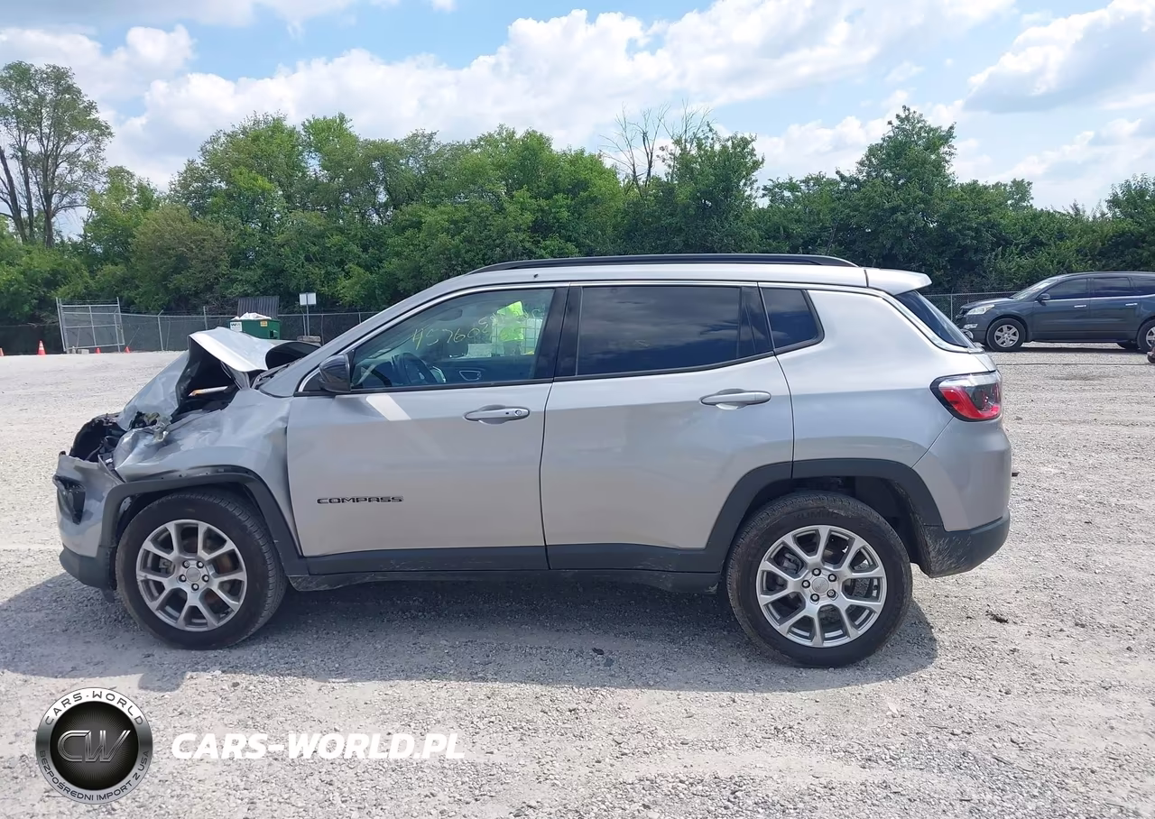 2022 Jeep Compass Latitude Lux 4X4 VIN:3C4NJDFB5NT135908 - 14