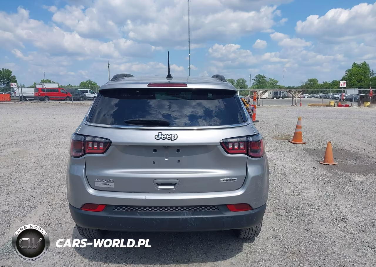2022 Jeep Compass Latitude Lux 4X4 VIN:3C4NJDFB5NT135908 - 16