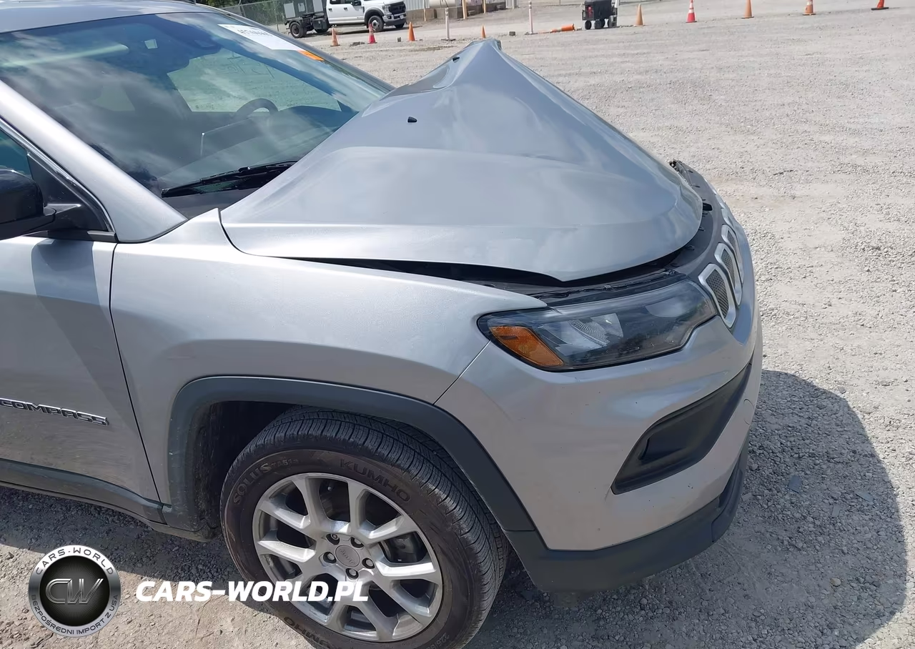 2022 Jeep Compass Latitude Lux 4X4 VIN:3C4NJDFB5NT135908 - 19