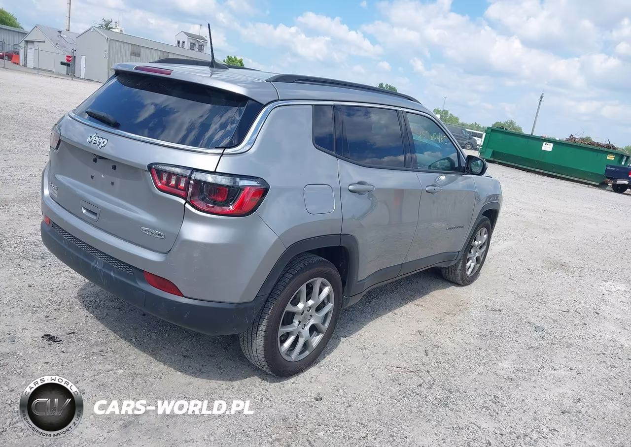 2022 Jeep Compass Latitude Lux 4X4 VIN:3C4NJDFB5NT135908 - 4