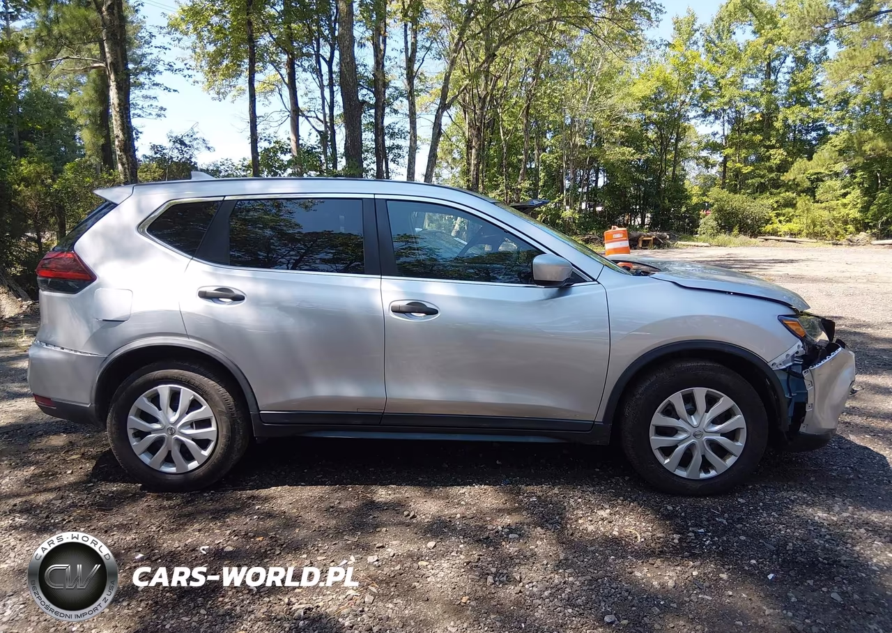 2018 Nissan Rogue S VIN:KNMAT2MT8JP617652 - 13