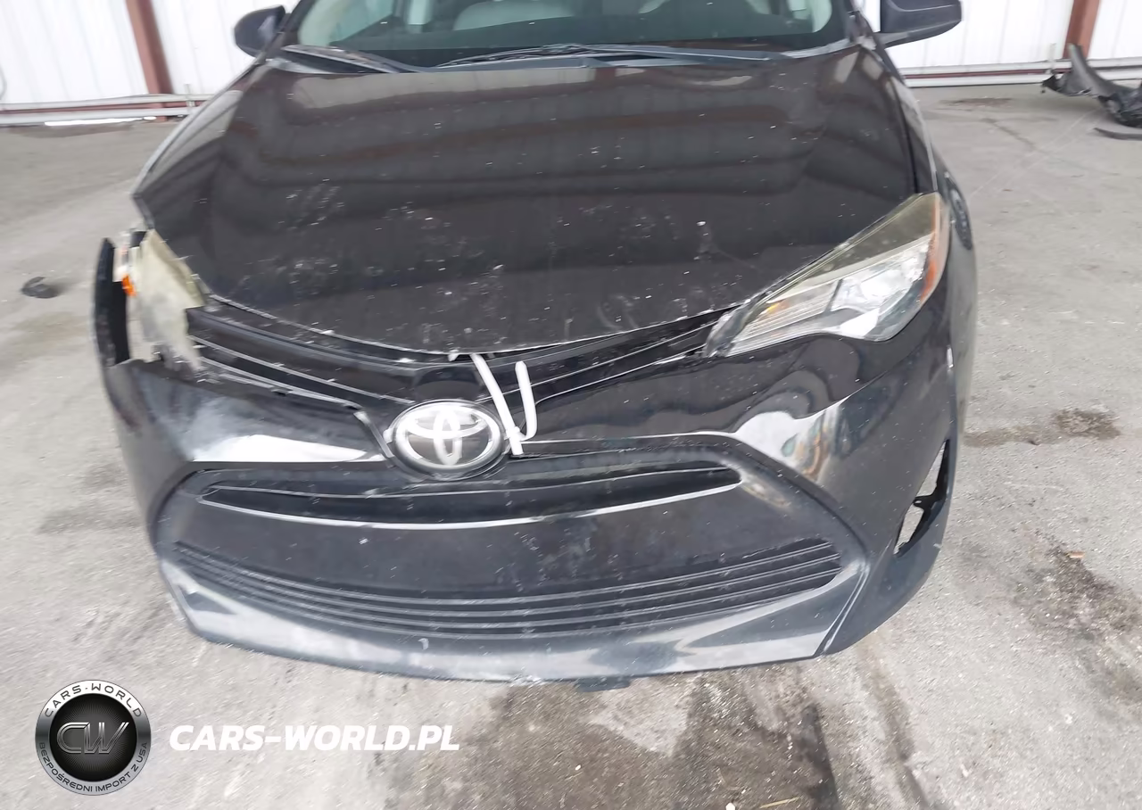 2017 Toyota Corolla Le VIN:2T1BURHE3HC812153 - 17