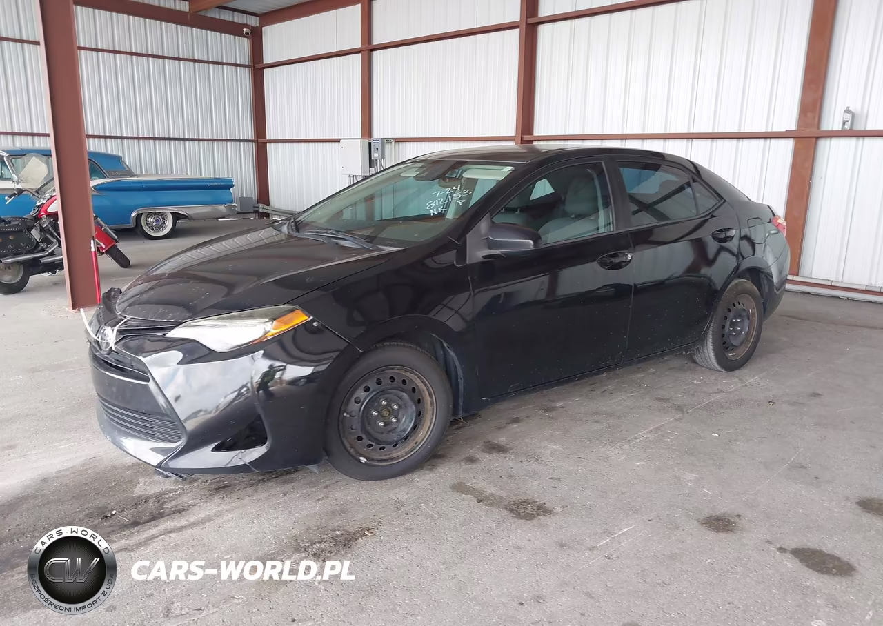 2017 Toyota Corolla Le VIN:2T1BURHE3HC812153 - 2