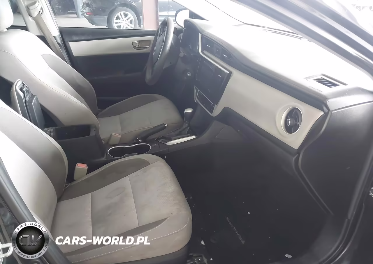2017 Toyota Corolla Le VIN:2T1BURHE3HC812153 - 5
