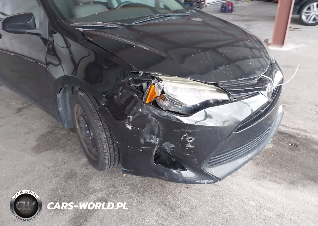2017 Toyota Corolla Le VIN:2T1BURHE3HC812153 - 6
