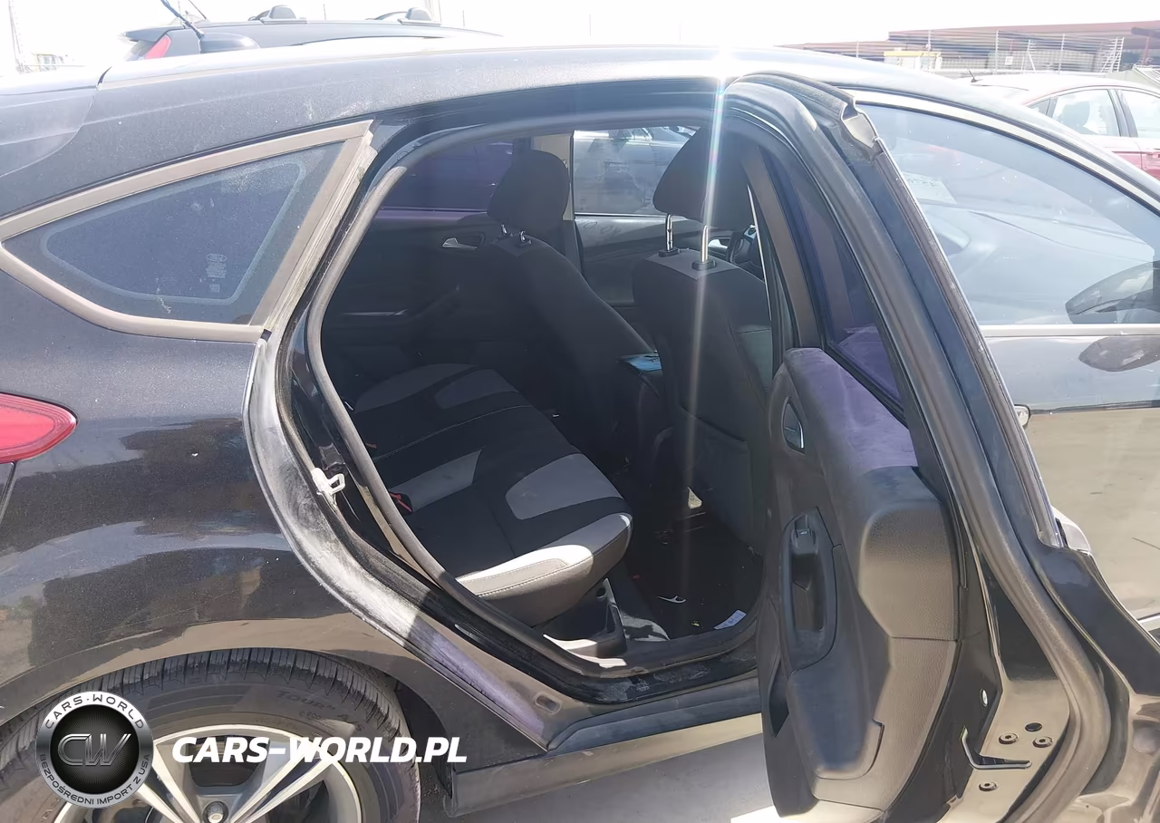 2014 Ford Focus Se VIN:1FADP3K20EL461403 - 8