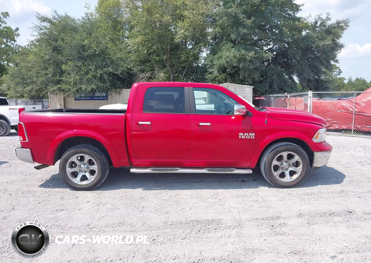 2018 Ram 1500 Laramie 4X4 5'7 Box VIN:1C6RR7NG0JS306463 - 13