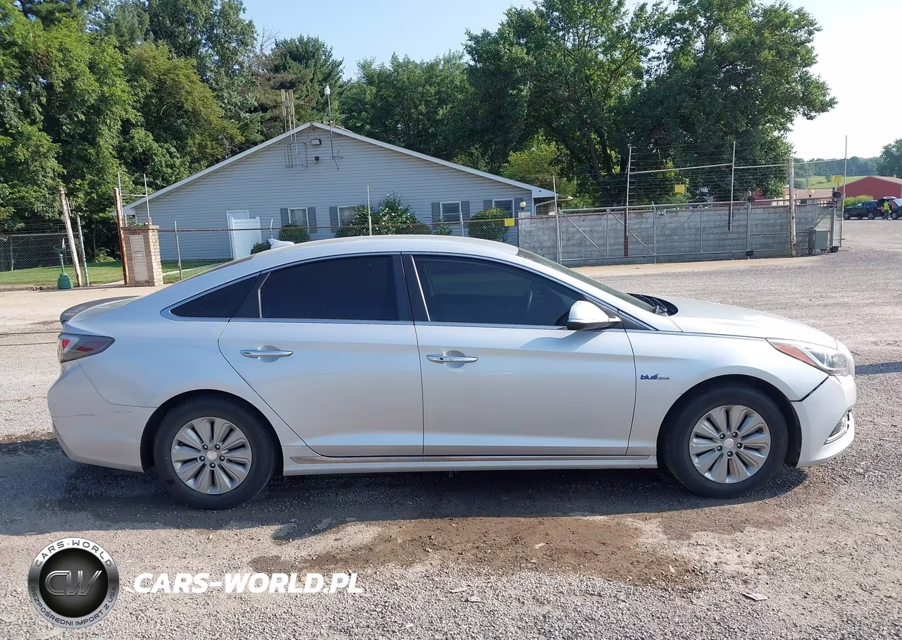 2016 Hyundai Sonata Hybrid Se VIN:KMHE24L1XGA035382 - 13