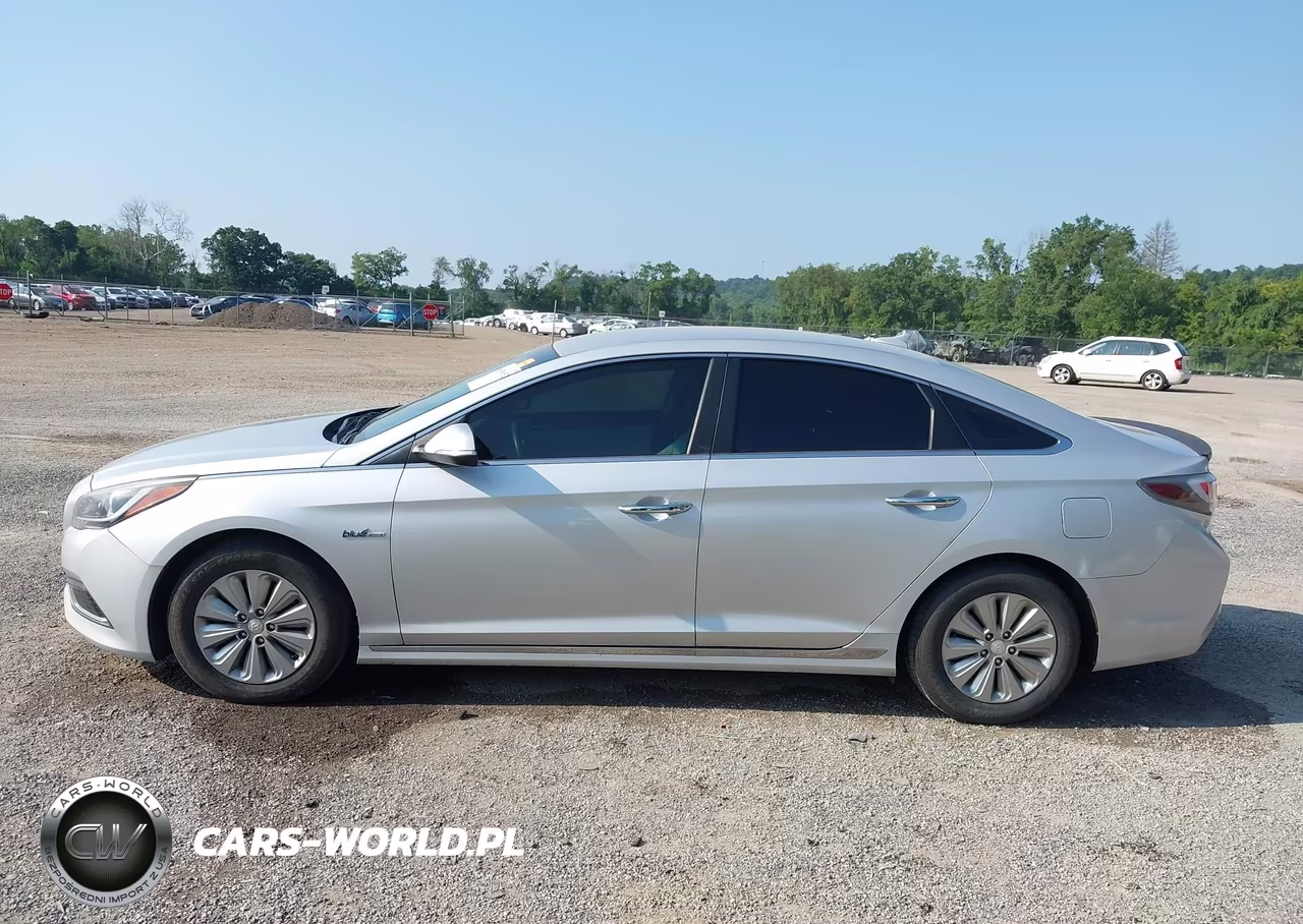 2016 Hyundai Sonata Hybrid Se VIN:KMHE24L1XGA035382 - 14