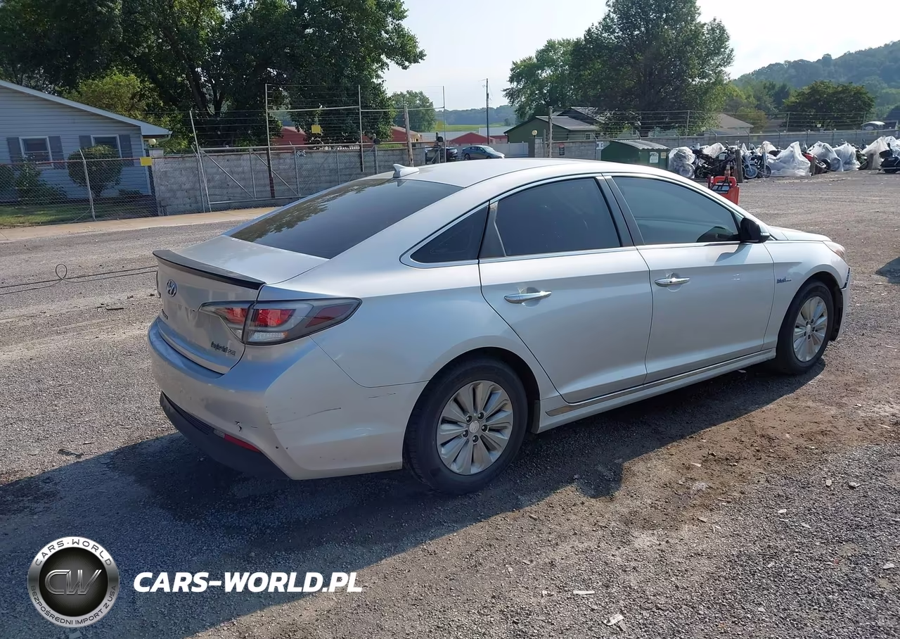 2016 Hyundai Sonata Hybrid Se VIN:KMHE24L1XGA035382 - 4